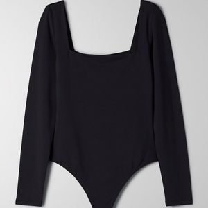 NWOT Aritzia Babaton Contour Longsleeve Bodysuit